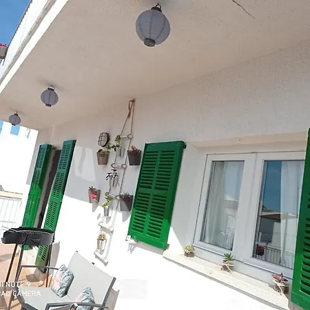 Fantastic, 100 Meters From The Appartement
